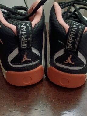 Jump Black and Peach Kids Sneakers